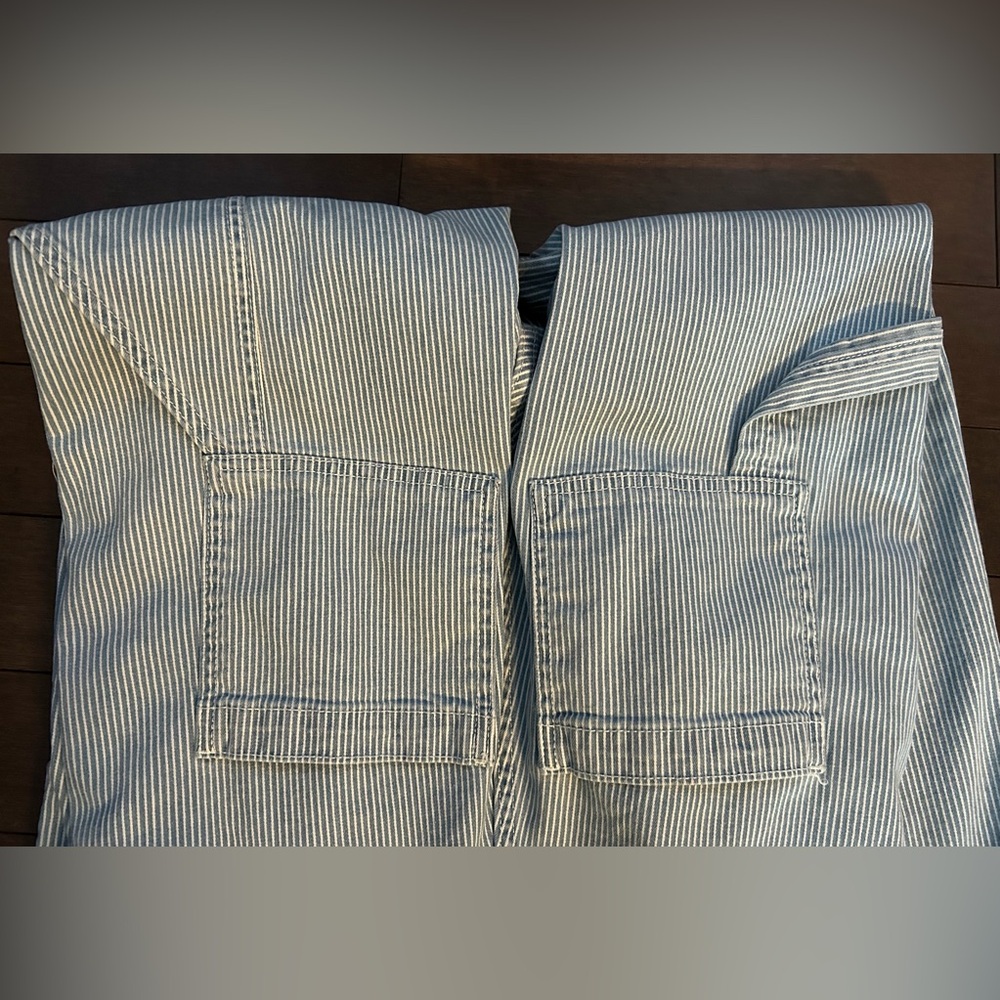 NWT Universal Thread Blue & White Pinstripe Stretchy Overalls Size 2 - Picture 5 of 8